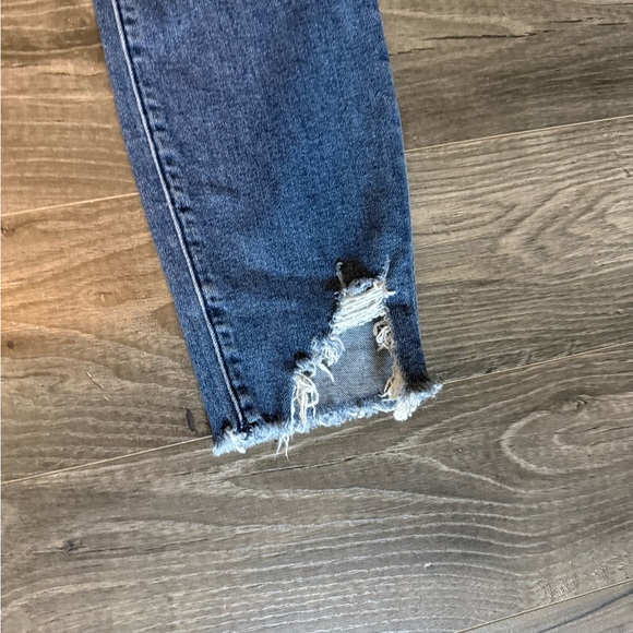 Abercrombie & Fitch High Rise Blue Jeans - Picture 4 of 7